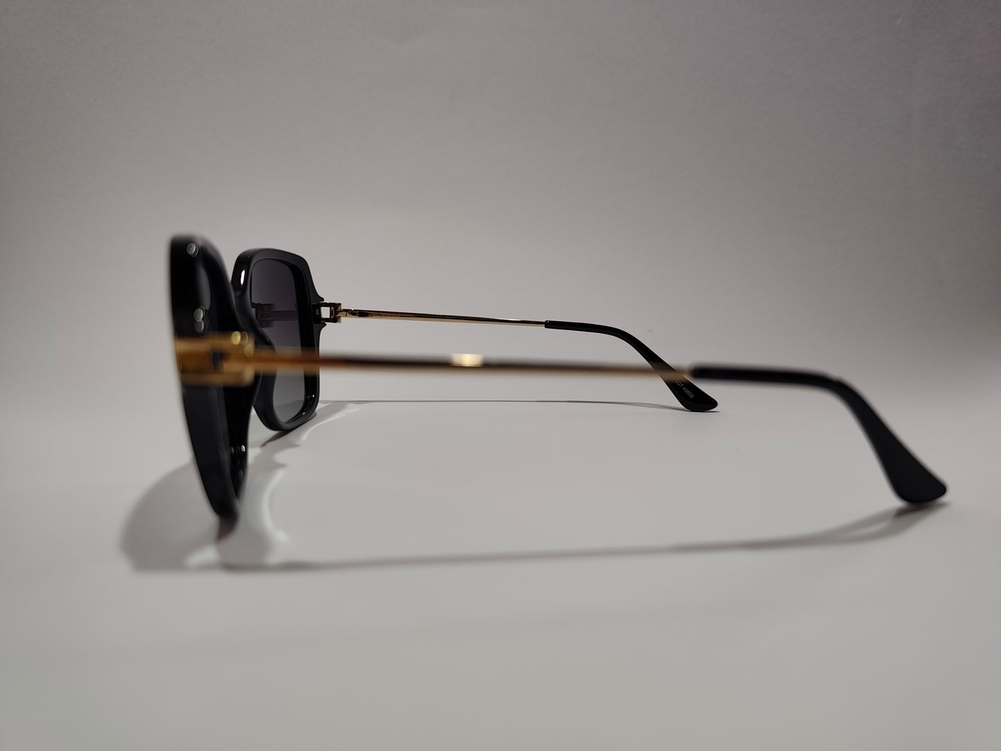 Polar Glare PG5616A